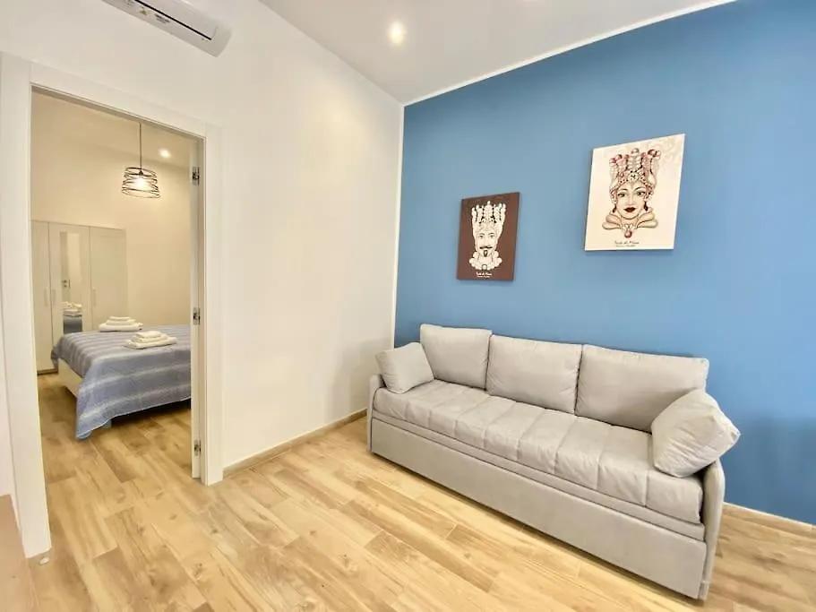Appartamento Teste Di Moro A Due Passi Dal Centro Di Palermo 0*,  Italia